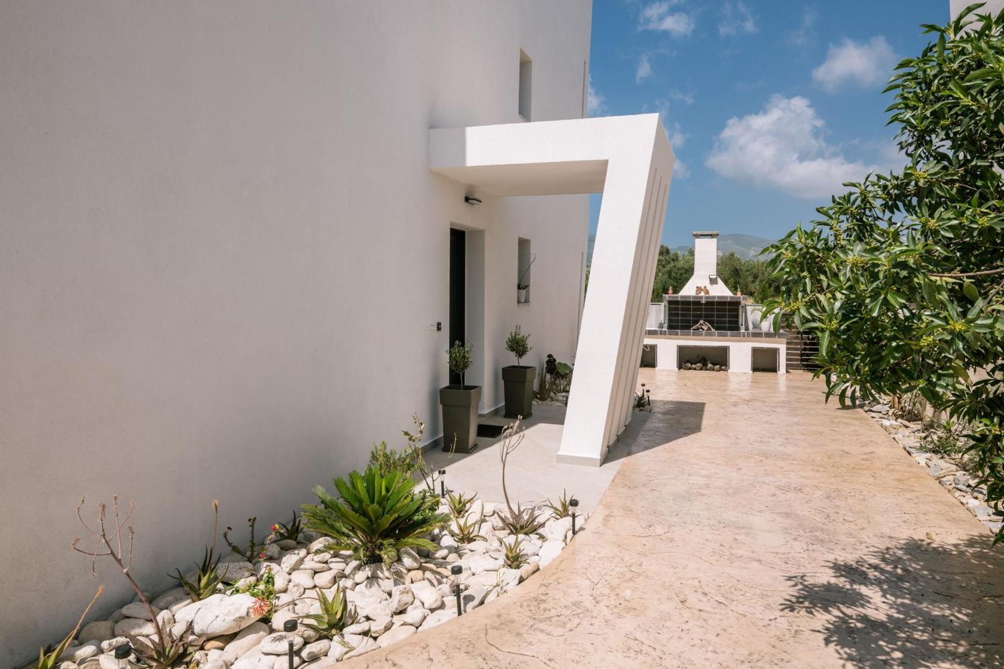 Sunwhite Villas - Private Pool & Cozy Atmosphere, By Zantewize Laganas Exterior photo