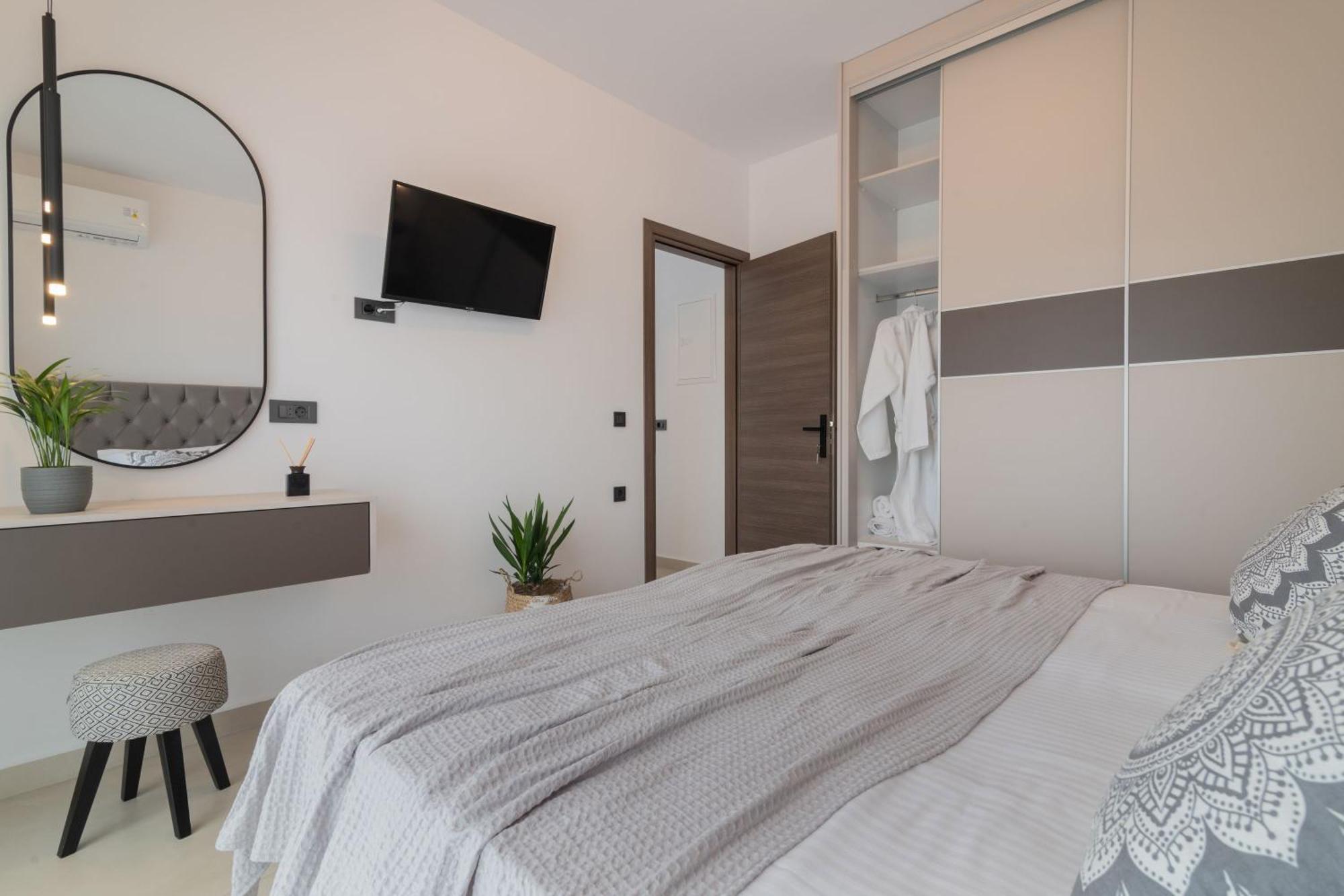 Sunwhite Villas - Private Pool & Cozy Atmosphere, By Zantewize Laganas Exterior photo